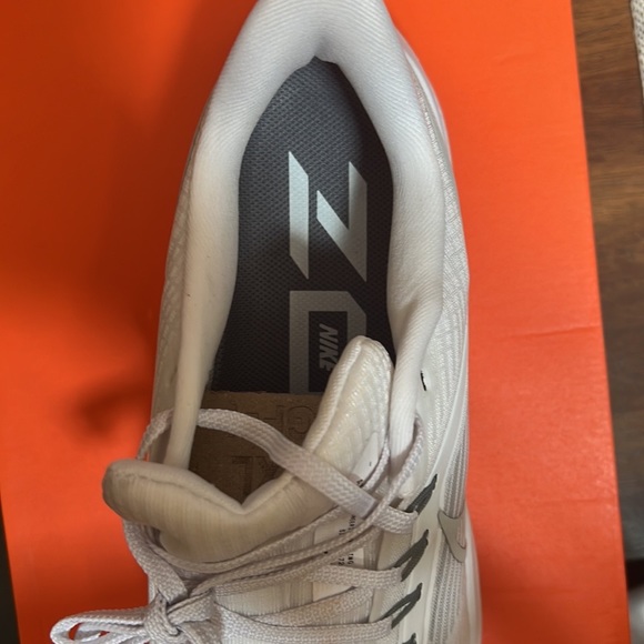 Brand new mens Nike Air Zoom Pegasus 39 in white - Picture 6 of 8